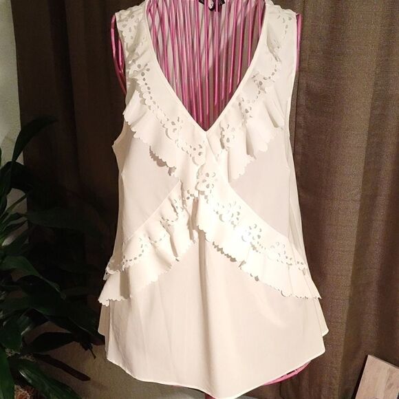 Spense White Lacy Ruffled sleeveless blouse - Picture 6 of 6